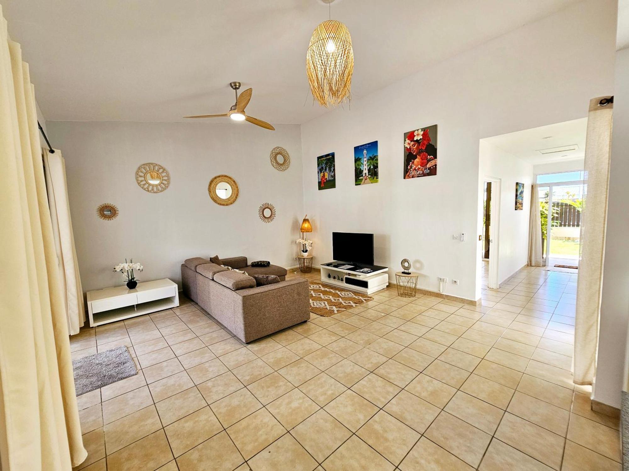 Cozy House In A Private Complex Villa Paea Luaran gambar