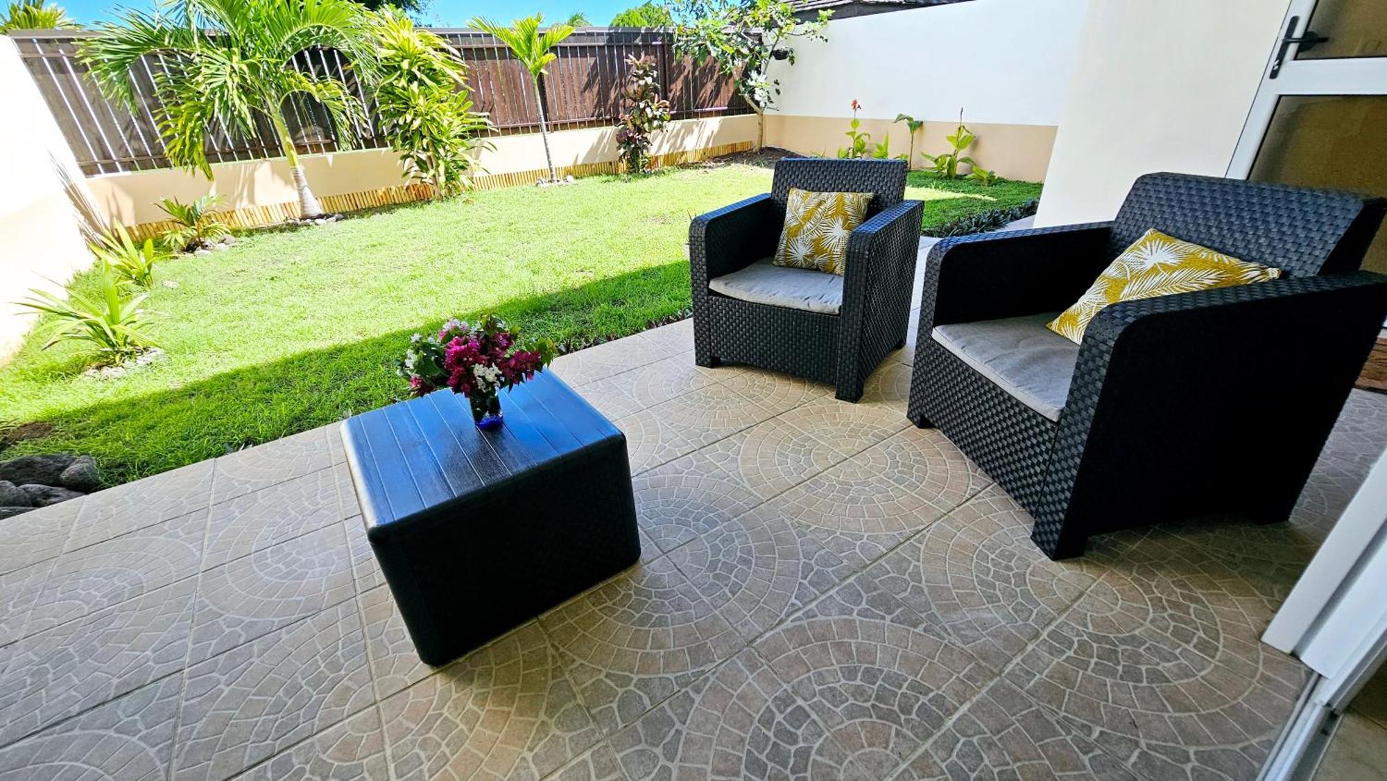 Cozy House In A Private Complex Villa Paea Luaran gambar